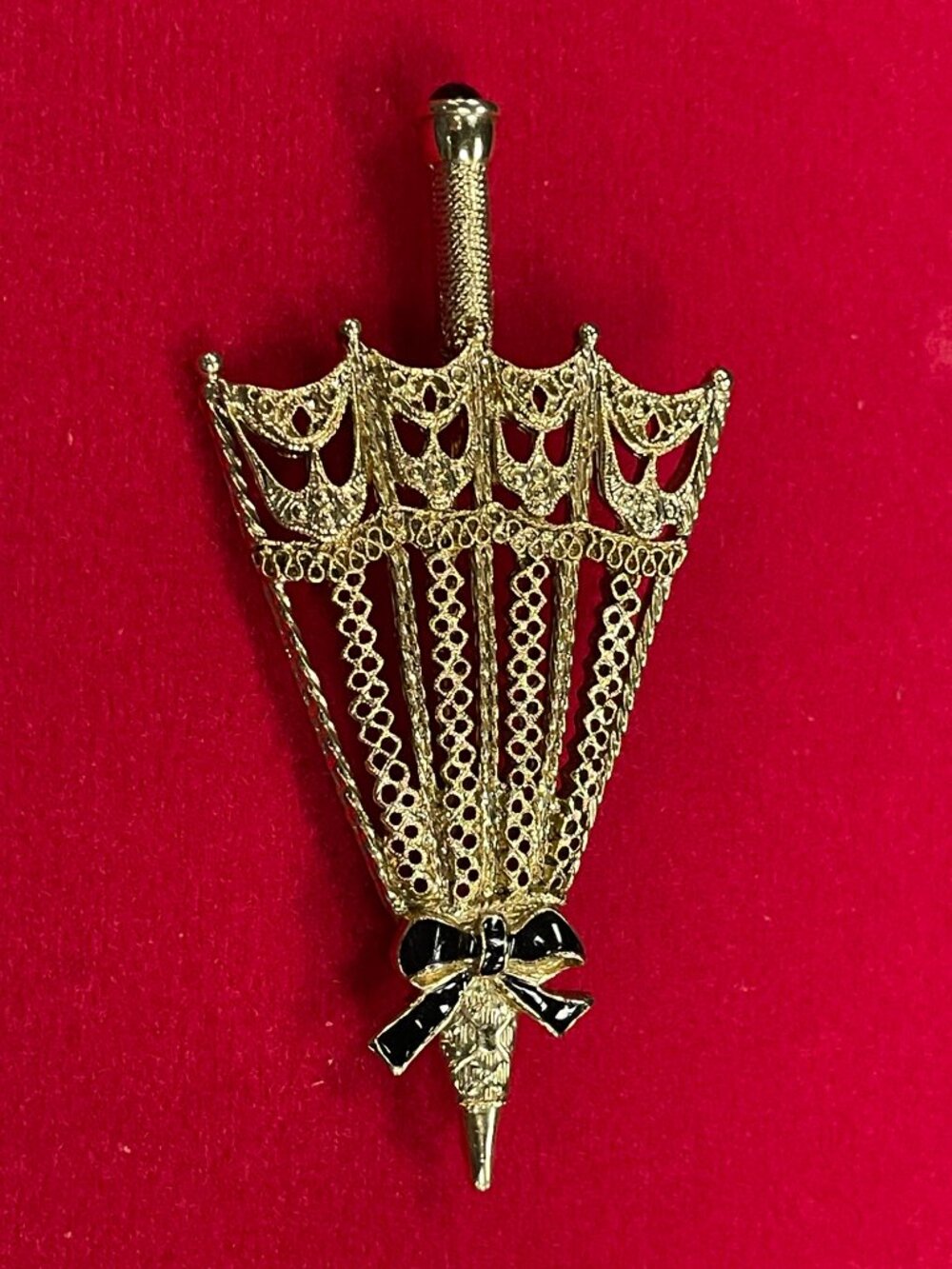 Vintage Victorian-Style Parasol Brooch from the 1928 Jewelry Co.